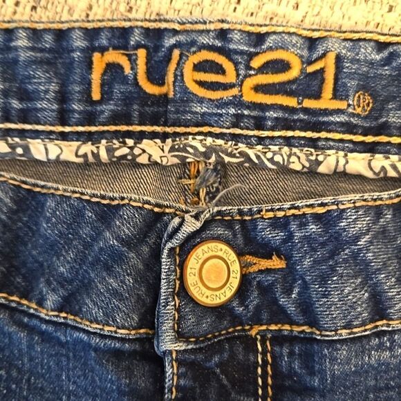 Rue21 Blue Skinny Jeans with Faded Wash - Picture 2 of 7